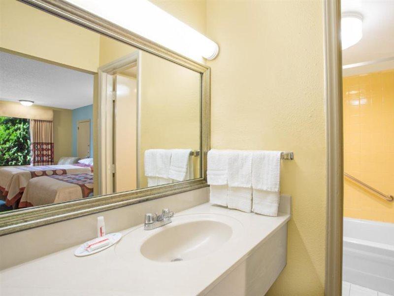 Motel Super 8 By Wyndham Dunn Extérieur photo